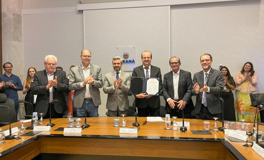 Avanço científico: Governo do Paraná premia projetos que conectam academia e sociedade