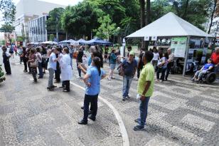 Equipes se revezaram para demonstrar projetos, pesquisas e serviços da Universidade