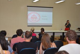 Entre as atividades em Irati, estava a apresentação das pesquisas realizadas pelas paraguaias 