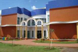 Fachada do prédio da Unioeste em Marechal Cândido Rondon