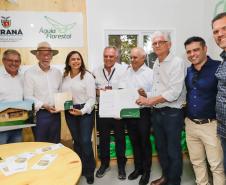 Governador em exercício destaca força do agro paranaense em visita à Expoingá