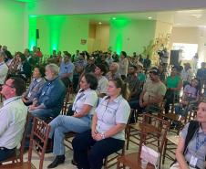 Encontro na Expoingá discute desafios e oportunidades da pecuária leiteira do Paraná