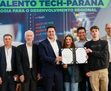 Selecionados pelo Talento Tech comemoram poder aprender tecnologia nas próprias cidades