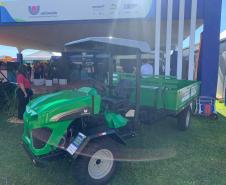 Trator elétrico desenvolvido na Unioeste promove tecnologia sustentável no campo