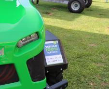 Trator elétrico desenvolvido na Unioeste promove tecnologia sustentável no campo