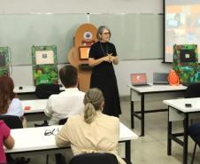 Estudantes e professores da UEL adaptam máquinas caça-níqueis para fins educativos