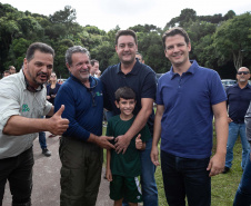 Estado repovoa Parque Passaúna em Curitiba com meio milhão de peixes nativos