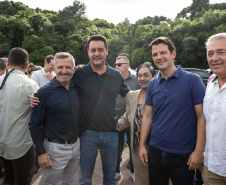 Estado repovoa Parque Passaúna em Curitiba com meio milhão de peixes nativos