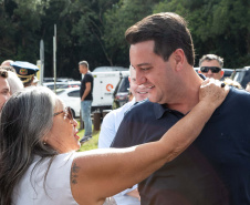 Estado repovoa Parque Passaúna em Curitiba com meio milhão de peixes nativos