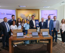 Estado entrega mais de 32 mil chromebooks para modernizar ensino da rede estadual