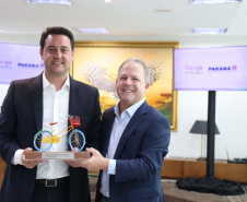 Estado entrega mais de 32 mil chromebooks para modernizar ensino da rede estadual