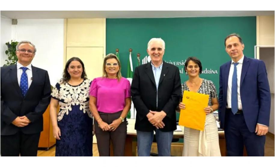 Novo acordo entre UEL e Universidade de Oxford prevê pesquisa sobre antidepressivos