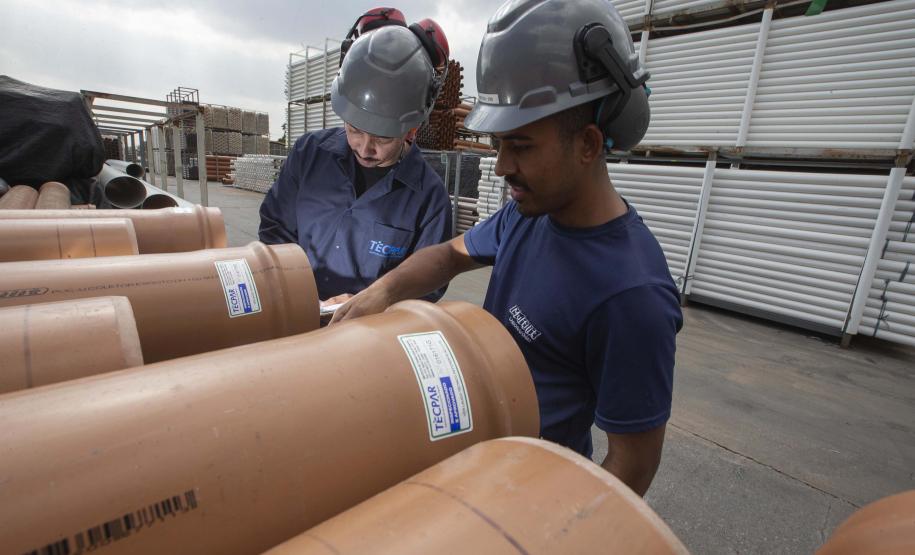 Tecpar avalia qualidade dos produtos de saneamento básico para empresas do setor