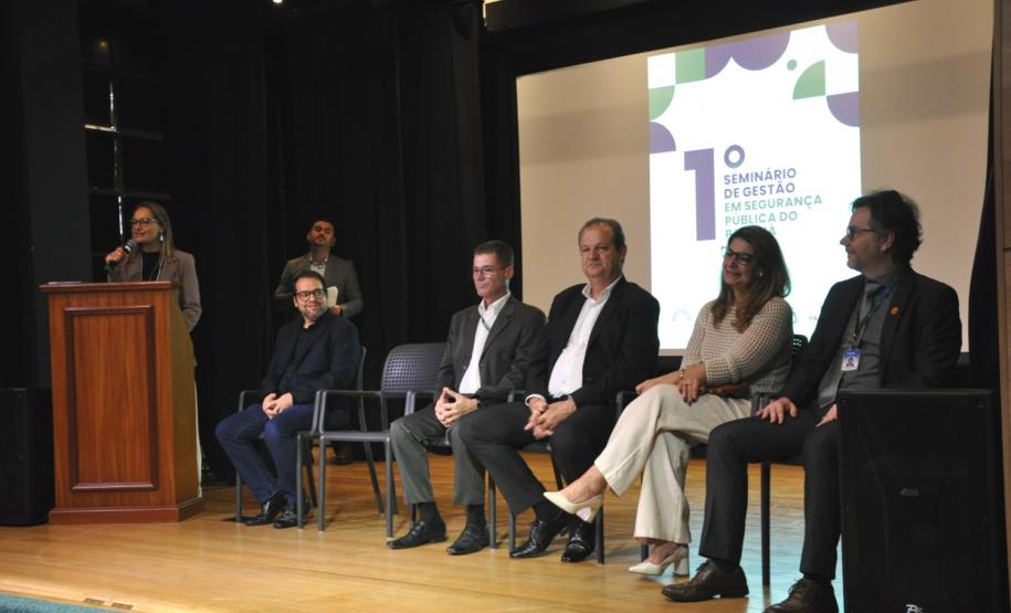 Turma da residência técnica em gestão da segurança apresenta trabalhos de conclusão