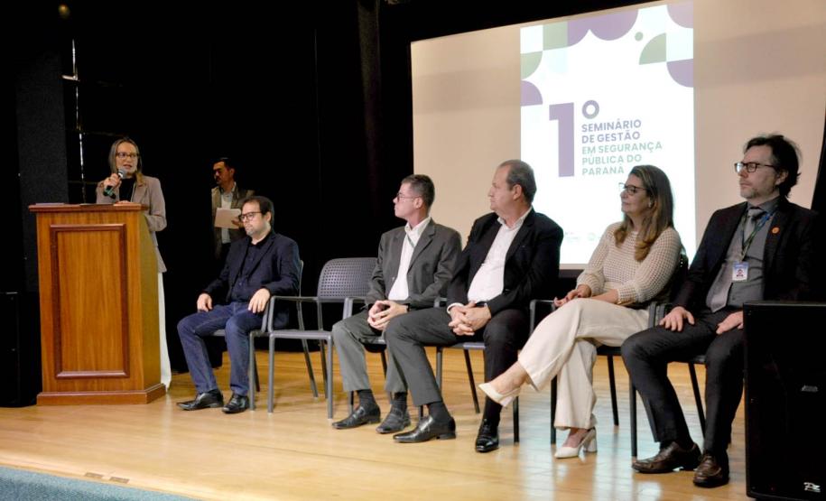 Turma da residência técnica em gestão da segurança apresenta trabalhos de conclusão