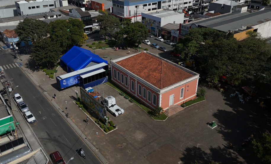 Carreta da Inovação leva ações e serviços gratuitos a Rio Negro e Umuarama