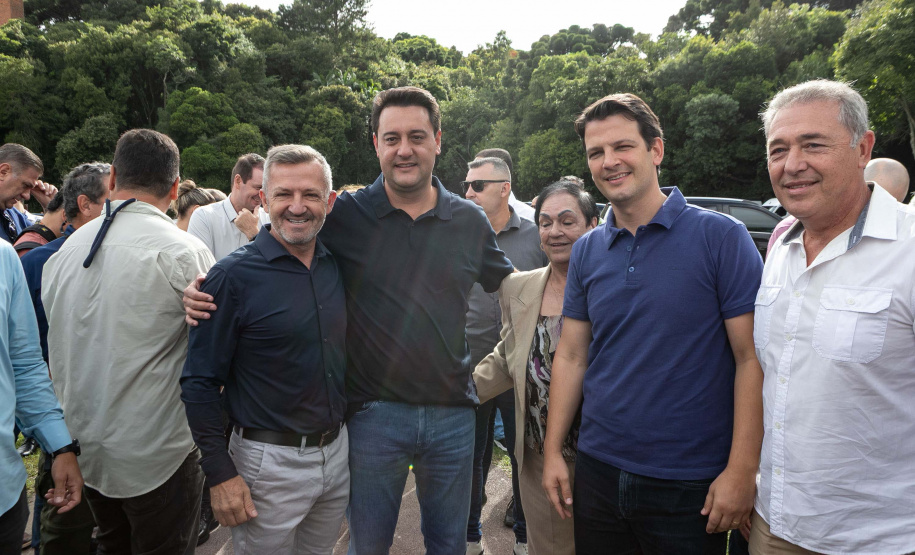 Estado repovoa Parque Passaúna em Curitiba com meio milhão de peixes nativos