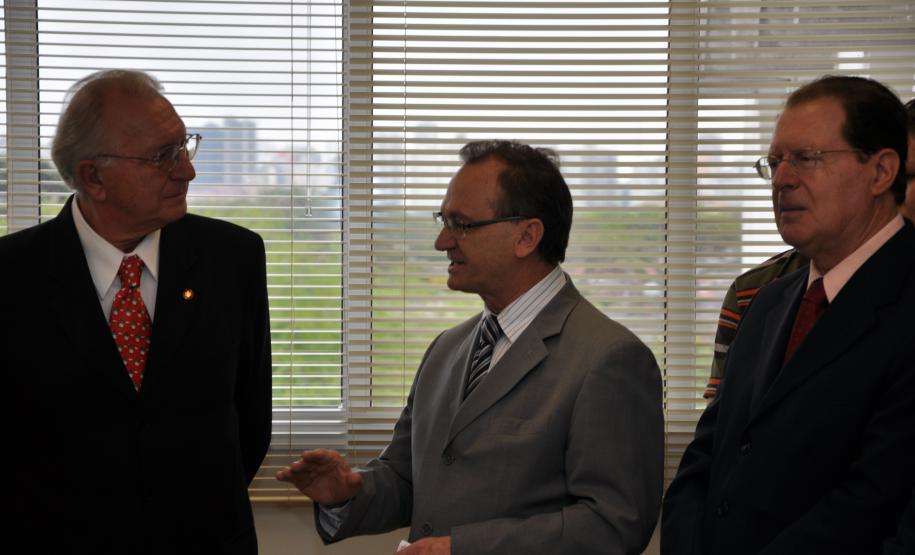 Secretario Lubke participa de inauguracao de Centro de Tecnologia Celular na PUC Secretario Lubke participa de inauguracao de Centro de Tecnologia Celular na PUC