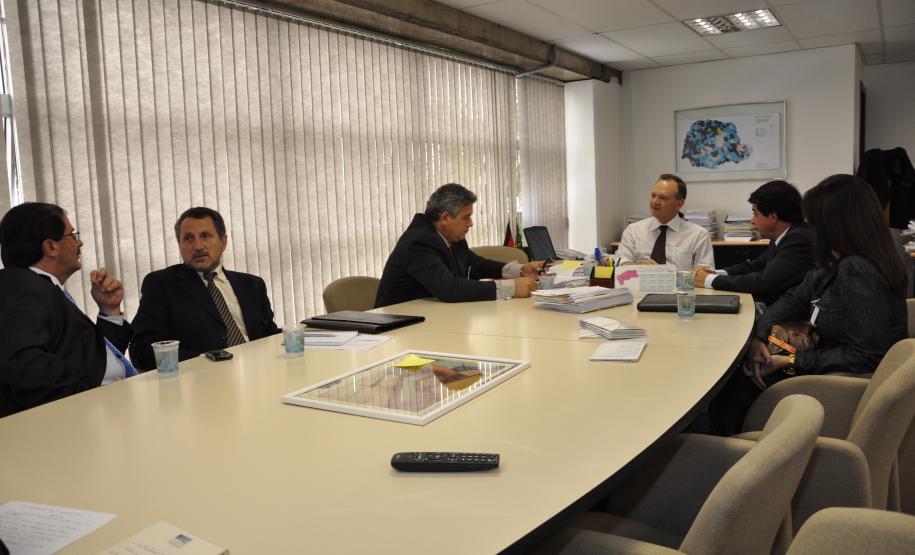 Secretário Nildo recebe reitores na Seti Secretário Nildo recebe reitores na Seti